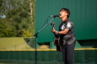 美唄を伝えるラジオ番組‼
今日の📻BIBAIRADIO📻
ゲストは、、、#門松良祐 さん🎵

毎週金曜日17:00～
FMくりやま「こちらくりふと情報局」内
18時頃～生放送中📻
✉：bhb@fmbibai.com

放送後はSpotifyで無料配信中‼️
サイマル放送→https://jcbasimul.com/fmkuriyama
アプリ→https://musicbird.jp/cfm/radimo/
放送後配信→https://open.spotify.com/show/14XrPoGlh9fM4IocBoZqGo?si=IA_SkBIkRXKvEw0aDKe66w

🙇お詫び🙇
年明けからメール設定を誤り、
皆様からの1月メッセージテーマメールが
フォルダ分けされており、
気が付かず読めずにおりました、、、。
来週20日の放送にて1月のメッセージテーマメールご紹介してまいります‼️✉️
送ってきただいた皆様、ごめんなさい🙇‍♀️💦💦